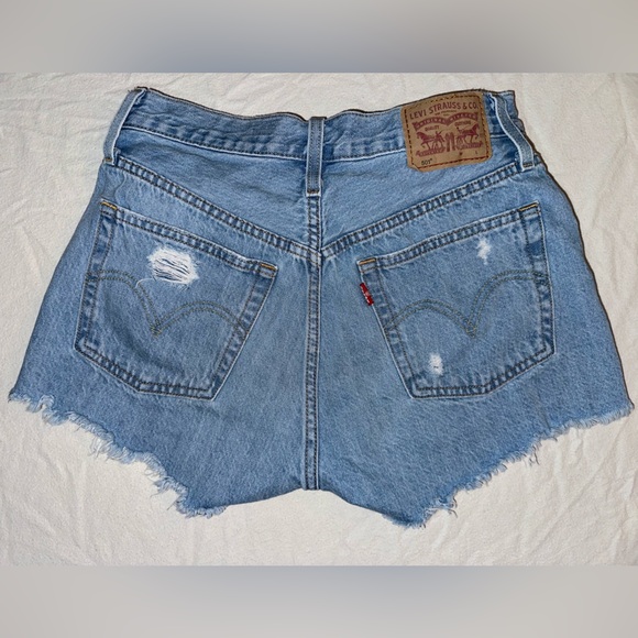 Levi's 501 Light Blue Distressed Denim Jean Cut-off Shorts Jorts - 26 Women’s - Picture 2 of 10
